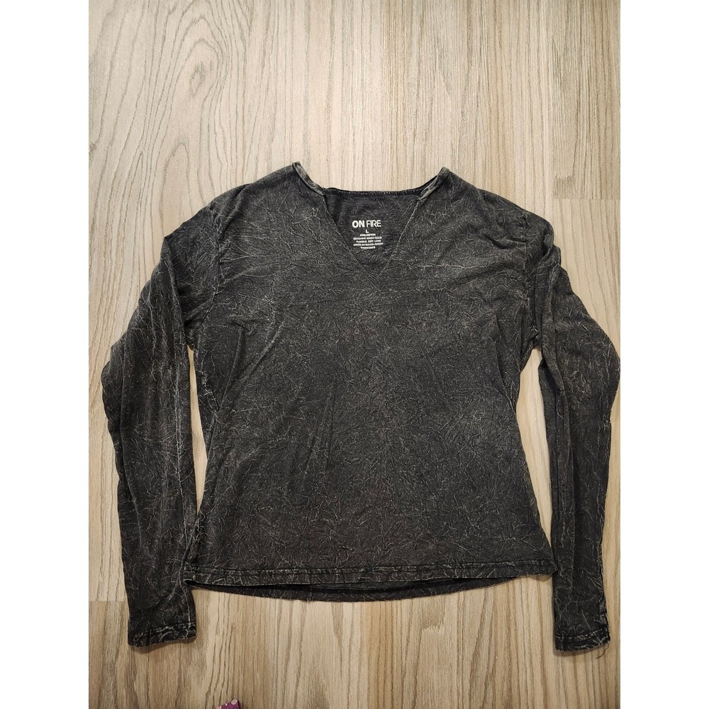 On Fire V-Neck Washed Vintage T-Shirt Women's Size Large Black